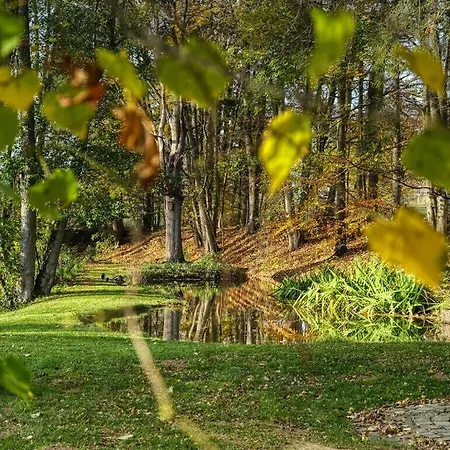 Lovely In Апартаменты